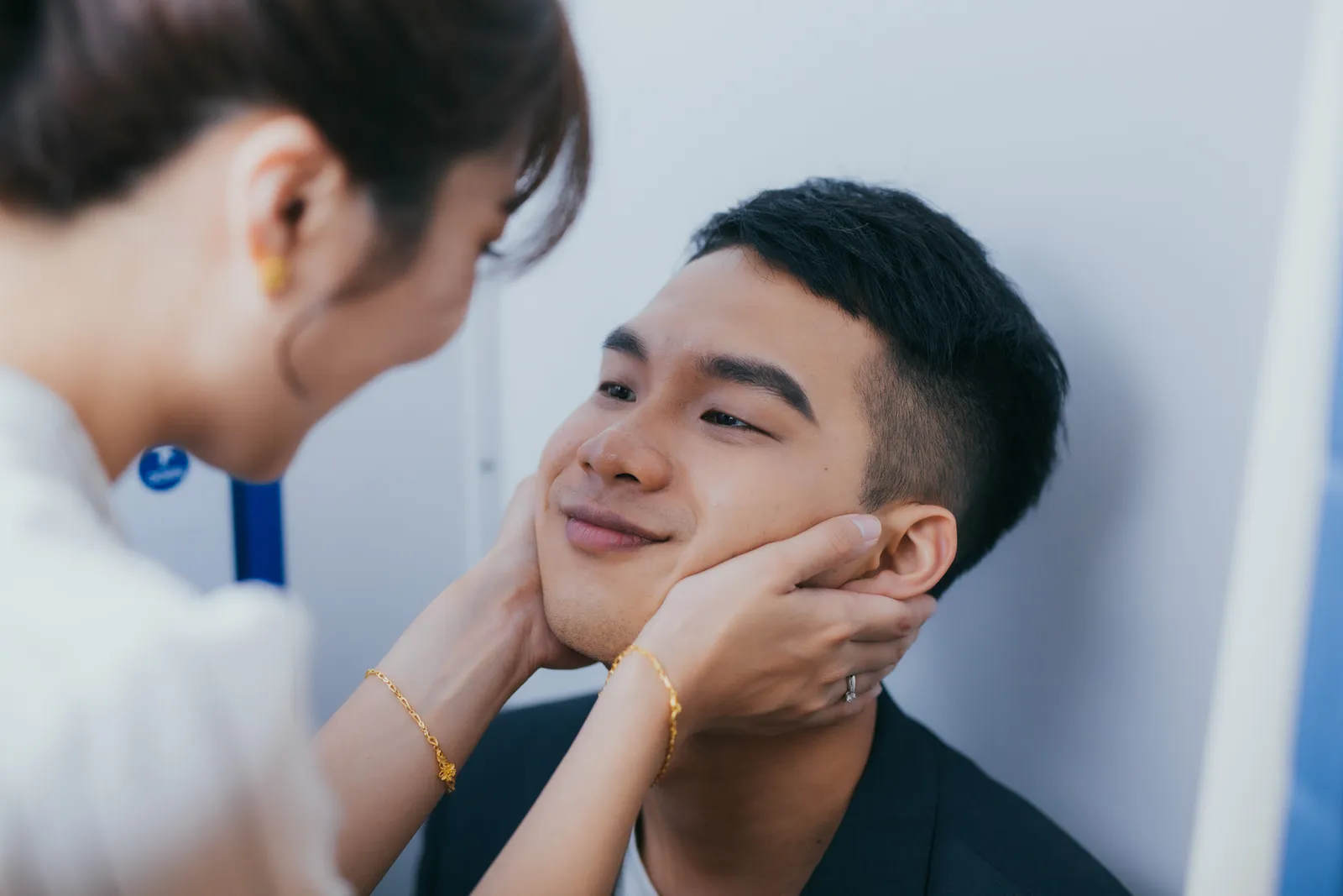 合照區的自然互動與細節，結婚登記作品 01 第 93 張