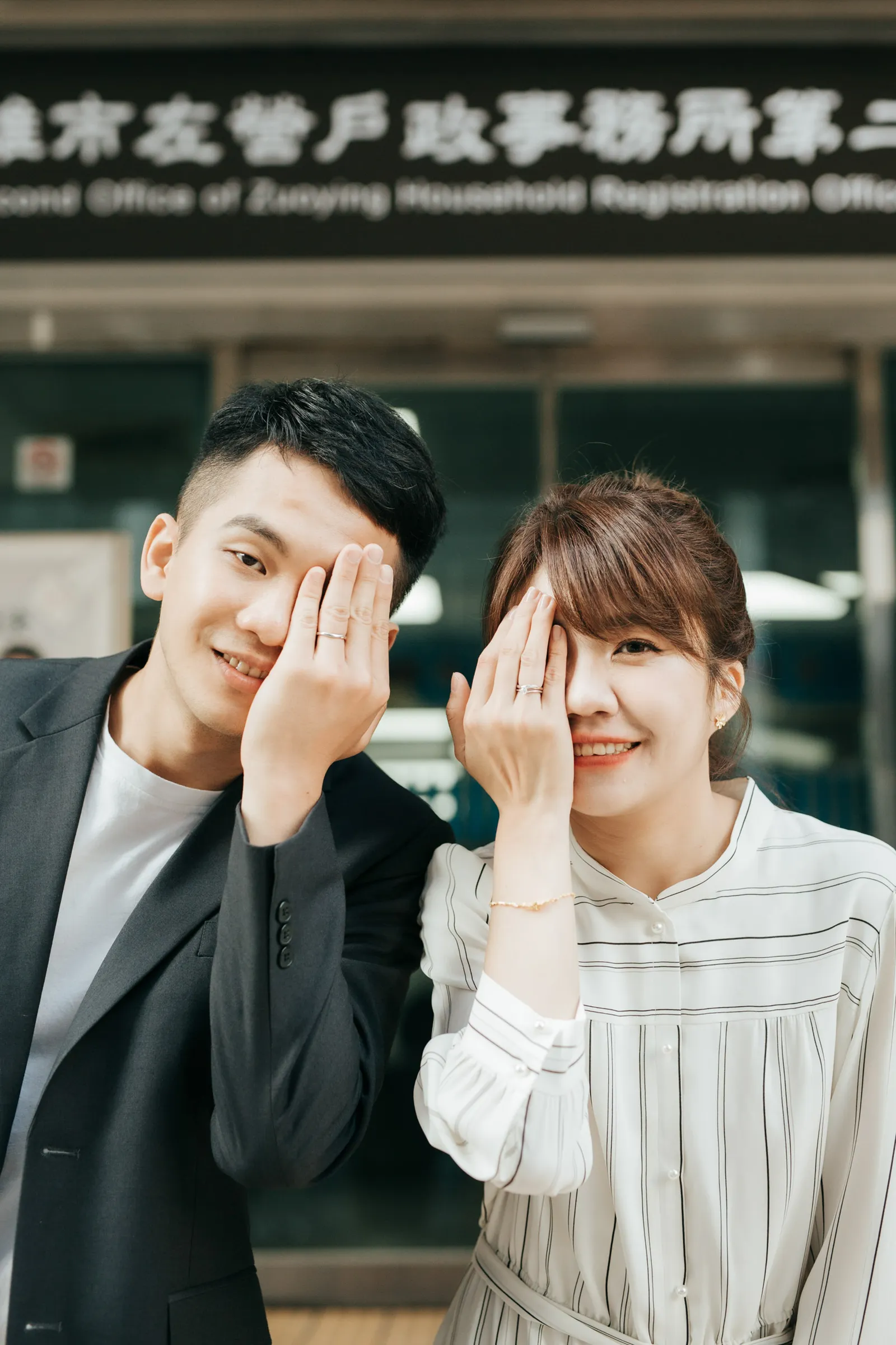 新人在戶外牽手與合照，結婚登記作品 01 第 108 張