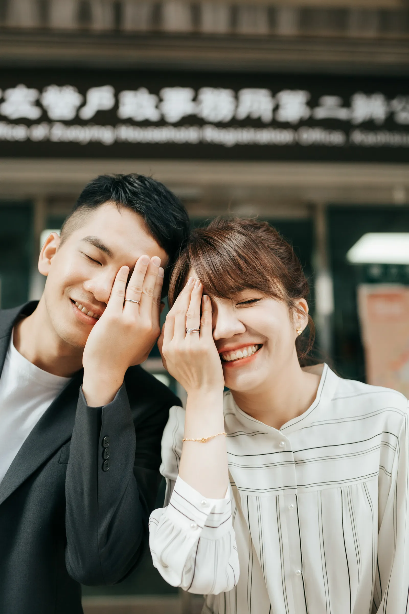 新人在戶外牽手與合照，結婚登記作品 01 第 110 張