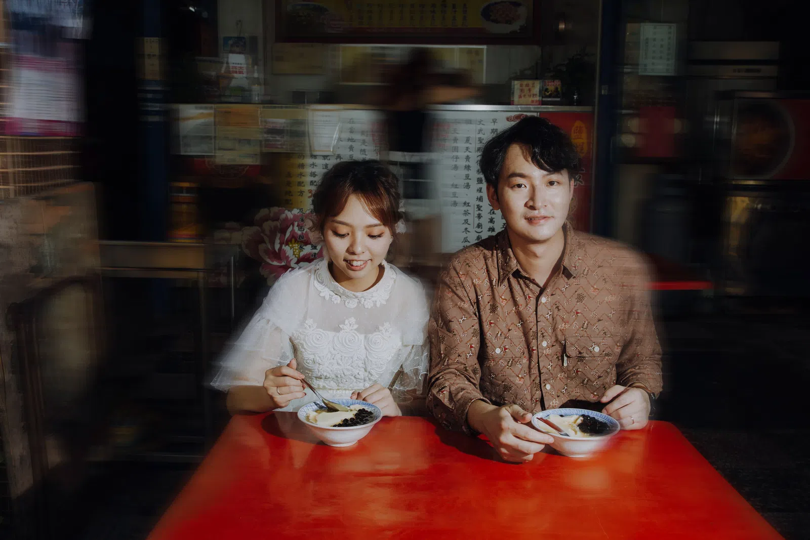 新人在街景與小吃店的生活寫真，結婚登記作品 02 第 87 張