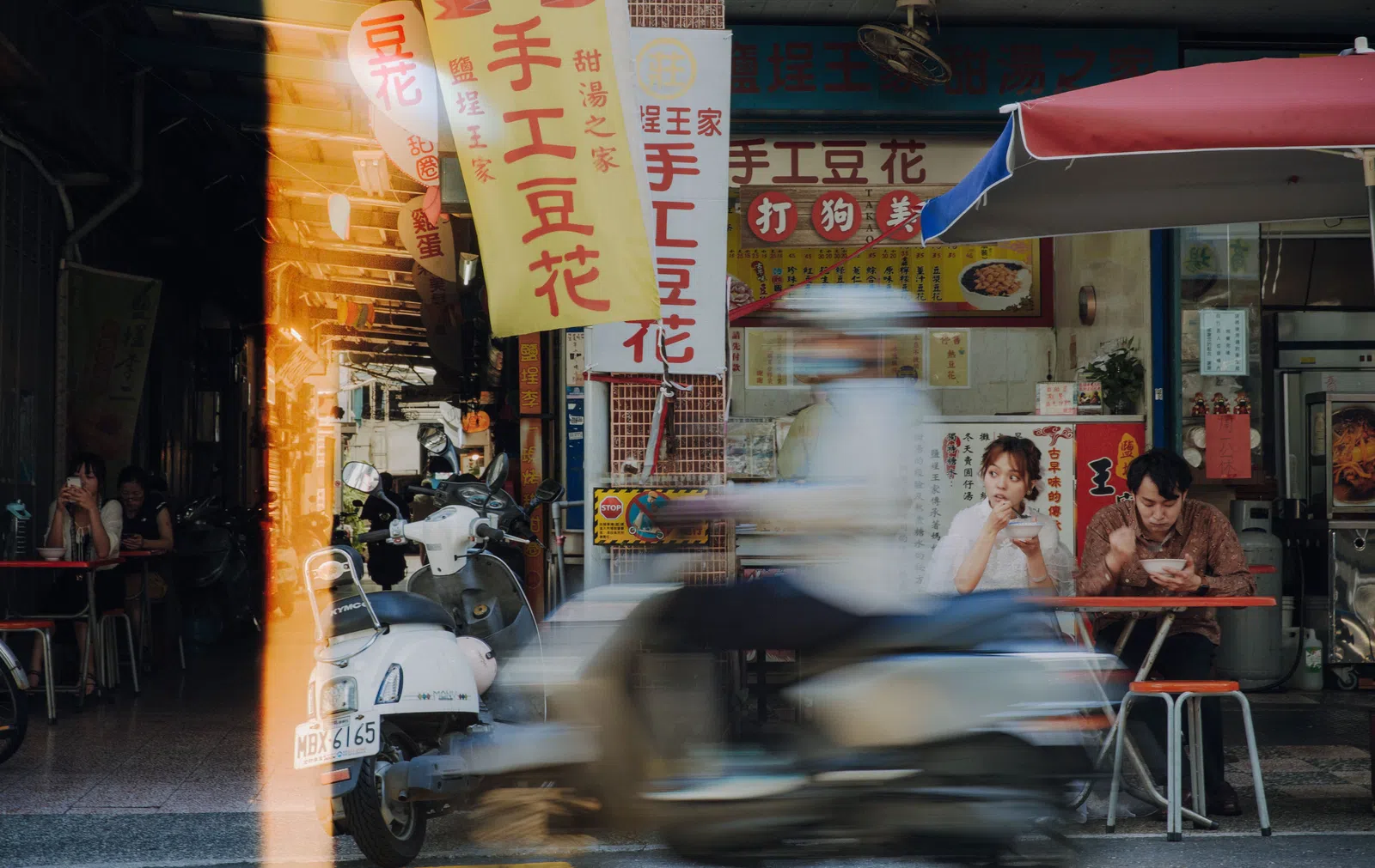 新人在街景與小吃店的生活寫真，結婚登記作品 02 第 97 張