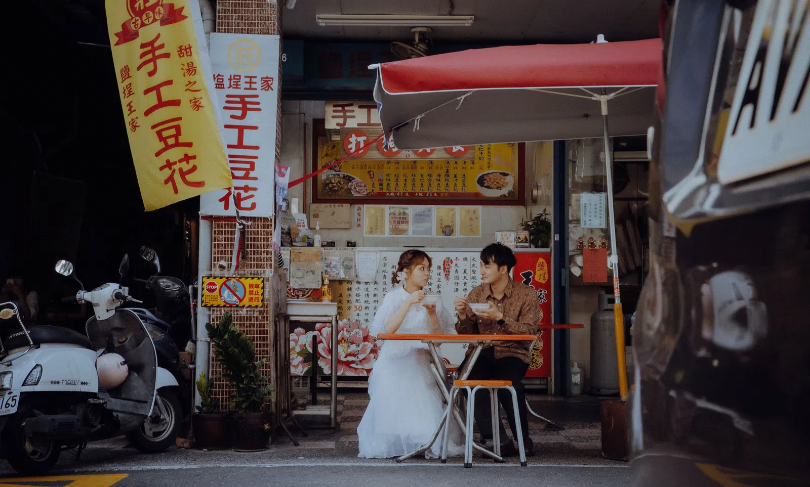 新人在街景與小吃店的生活寫真，結婚登記作品 02 第 98 張