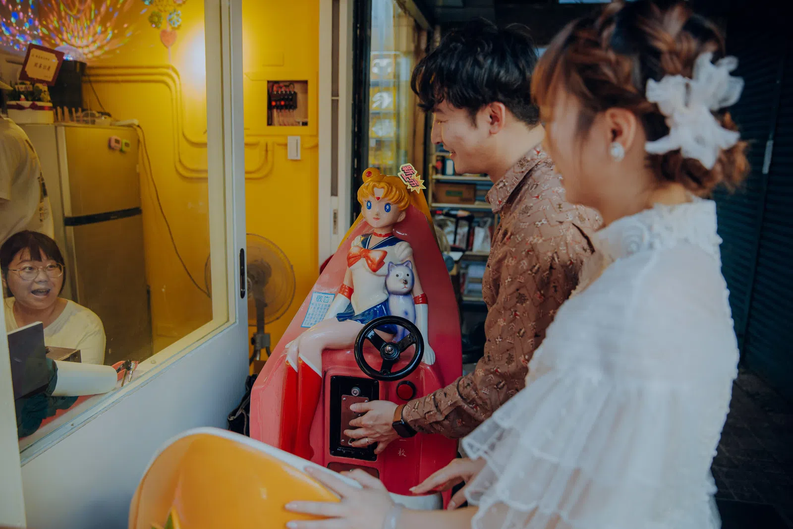 新人在街景與小吃店的生活寫真，結婚登記作品 02 第 121 張