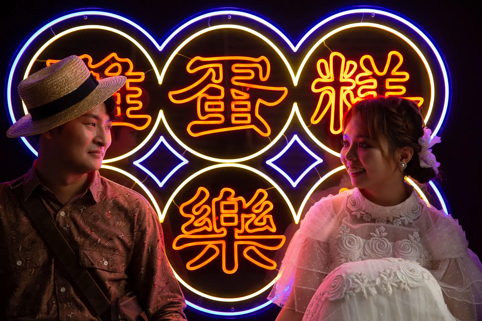 新人在街景與小吃店的生活寫真，結婚登記作品 02 第 133 張